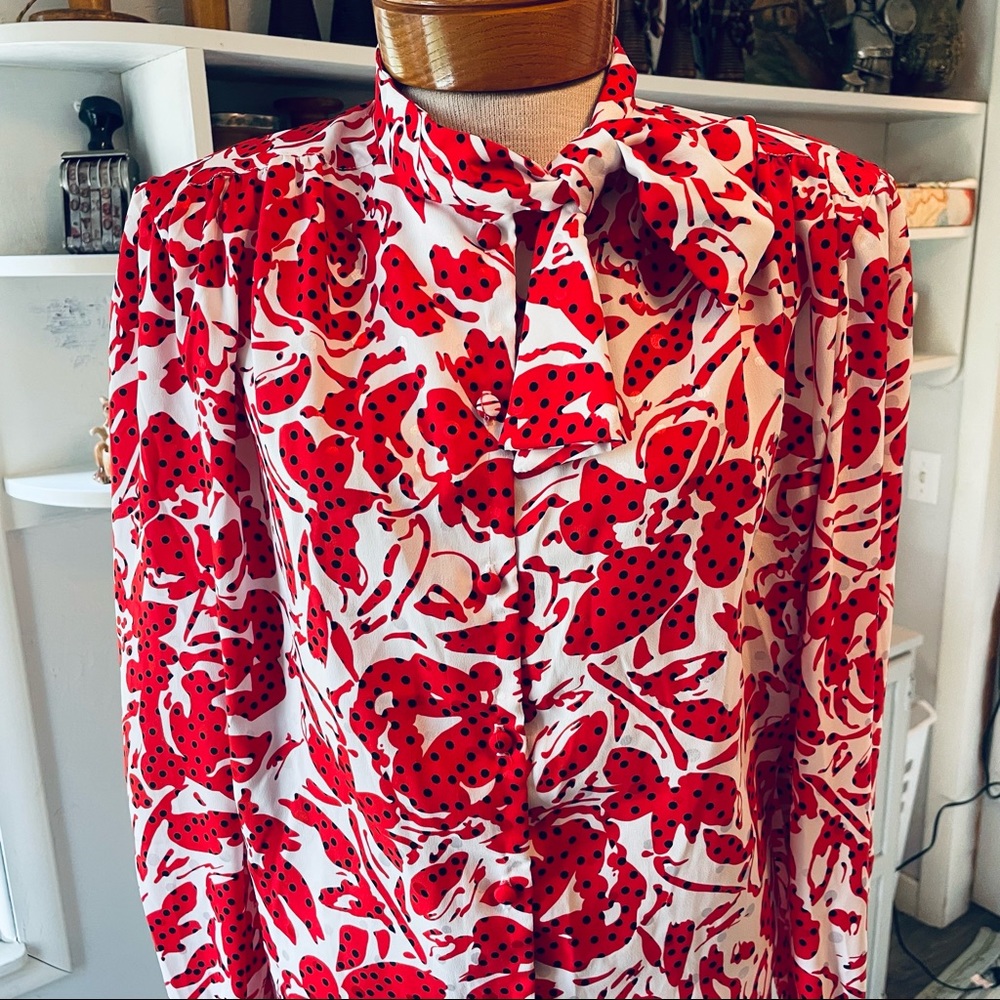 GORGEOUS vintage silky BLOUSE! Like NEW!